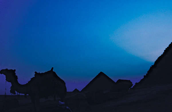 great_pyramid_night_silhouette.jpg