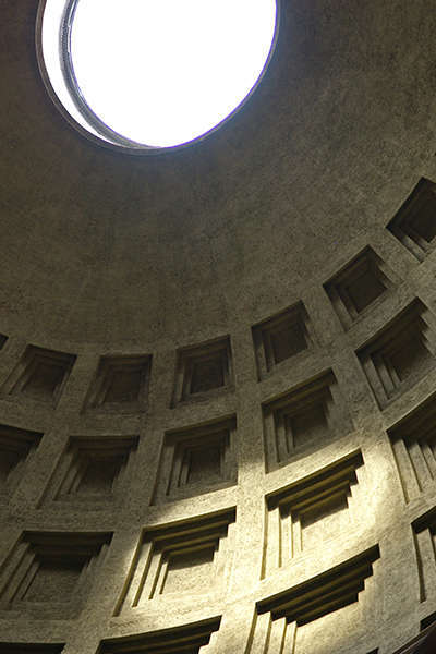 pantheon_with_light.jpg