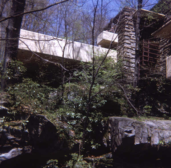 fallingwater-09.jpg