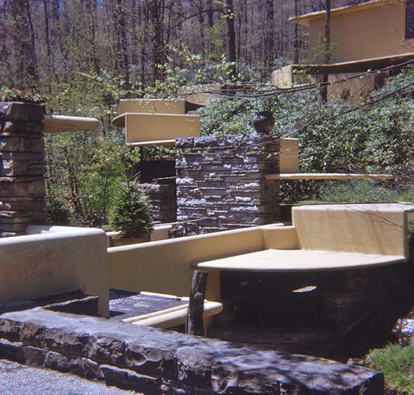 fallingwater-14.jpg