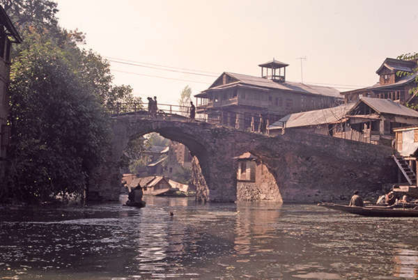 srinigar&lakes_district_1986-20.jpg