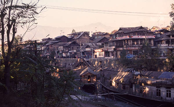 srinigar&lakes_district_1986-24.jpg