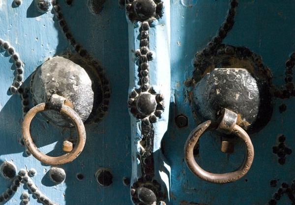 Pair of Knockers -
Tunis, Tunisia (2010) : The City : James Beyer Photography