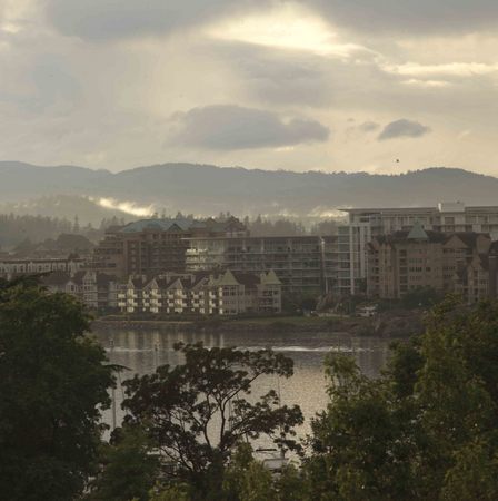 Twilight -
Victoria, British Columbia (2008) : Thresholds : James Beyer Photography