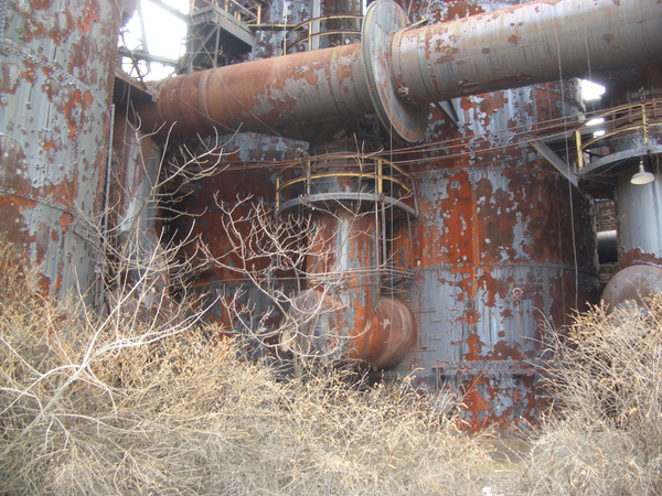 Rustoleum -
Bethlehem, Pennsylvania (2005) : Machine In The Garden : James Beyer Photography