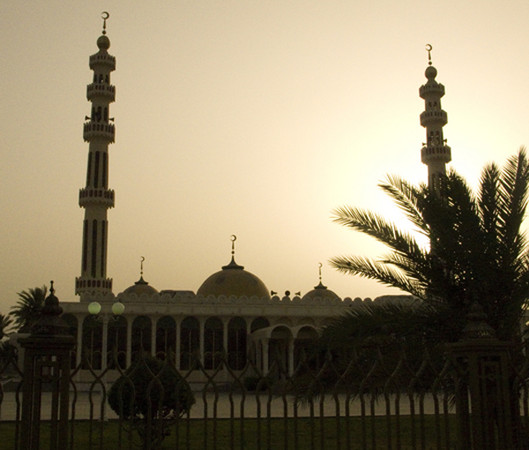 Mosque in Al Bateen -
Abu Dhabi, UAE (2009) : Thresholds : James Beyer Photography