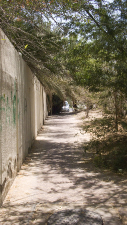 Shaded Sidewalk -
Abu Dhabi, UAE (2009) : The City : James Beyer Photography